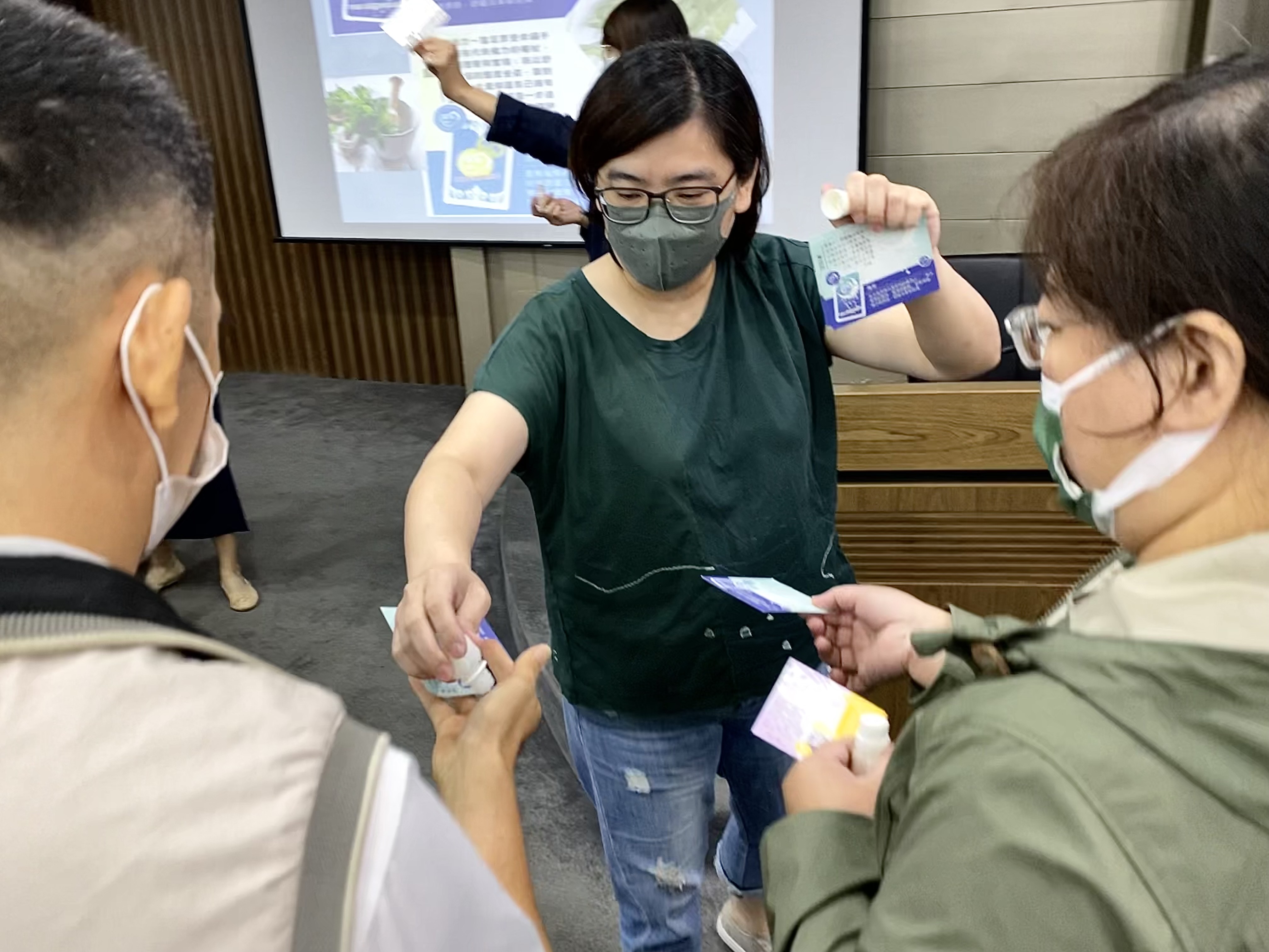 職員工性別平等暨愛滋病防治教育訓練(111年12月7日)7(另開新視窗)